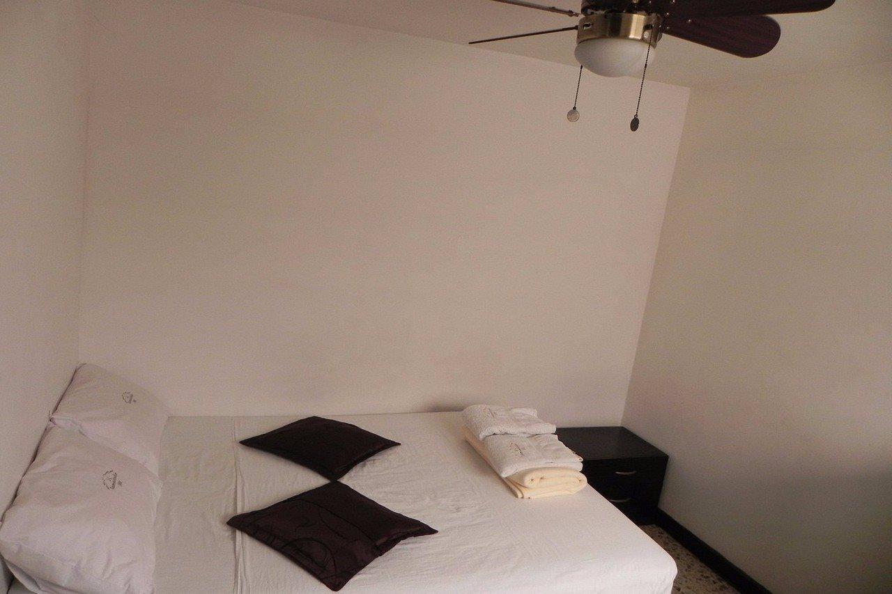 Hostal Tamarindo Inn Medellin Exterior photo