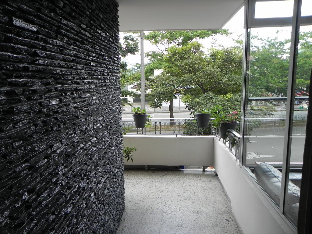 Hostal Tamarindo Inn Medellin Exterior photo