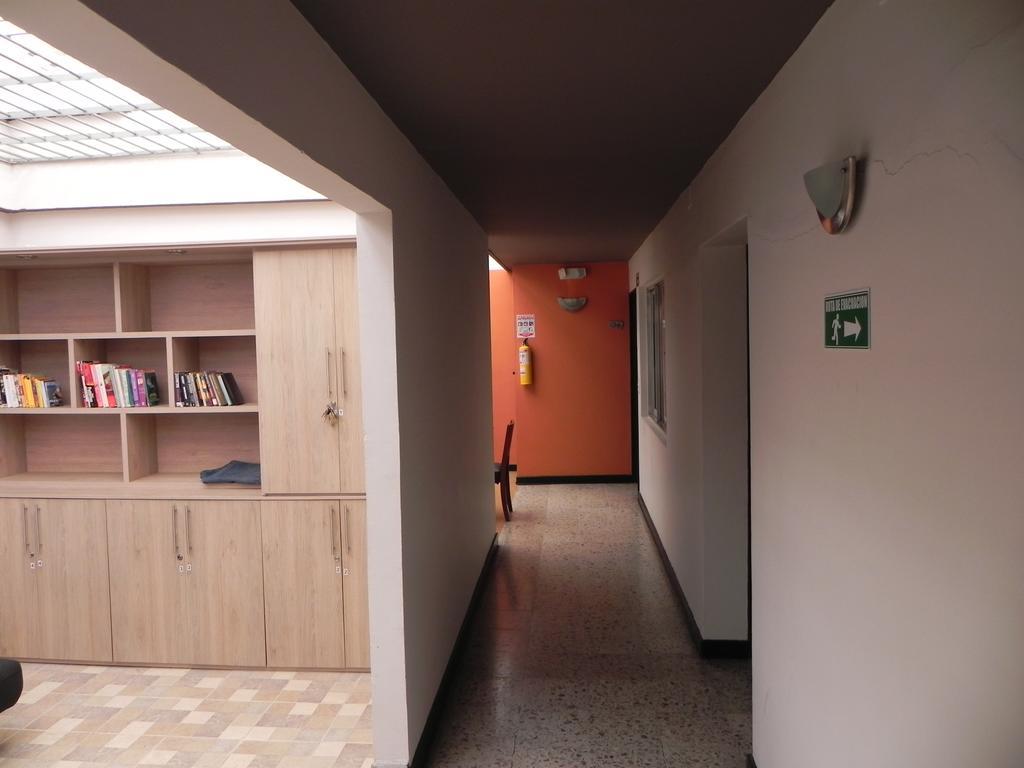 Hostal Tamarindo Inn Medellin Exterior photo